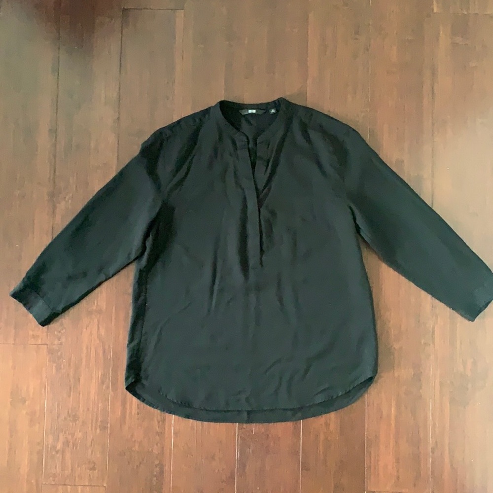 Uniqlo Black Rayon Blouse - Size XS